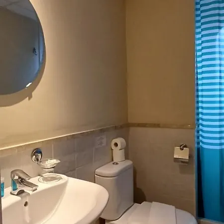 Apartment De Tres Muy Espacioso Con Jardines Y Piscinas