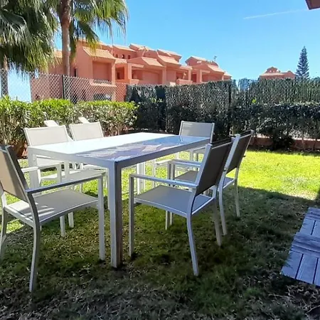 Apartment De Tres Muy Espacioso Con Jardines Y Piscinas