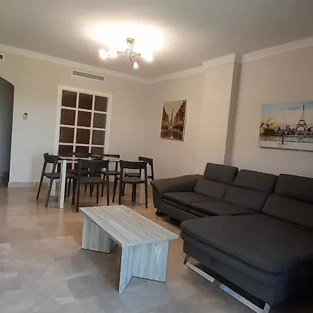 Apartment De Tres Muy Espacioso Con Jardines Y Piscinas