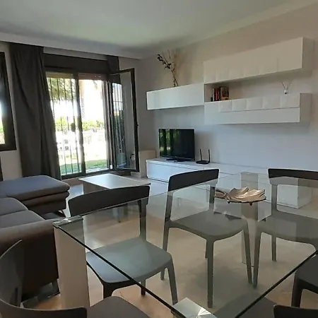 De Tres Muy Espacioso Con Jardines Y Piscinas * Estepona